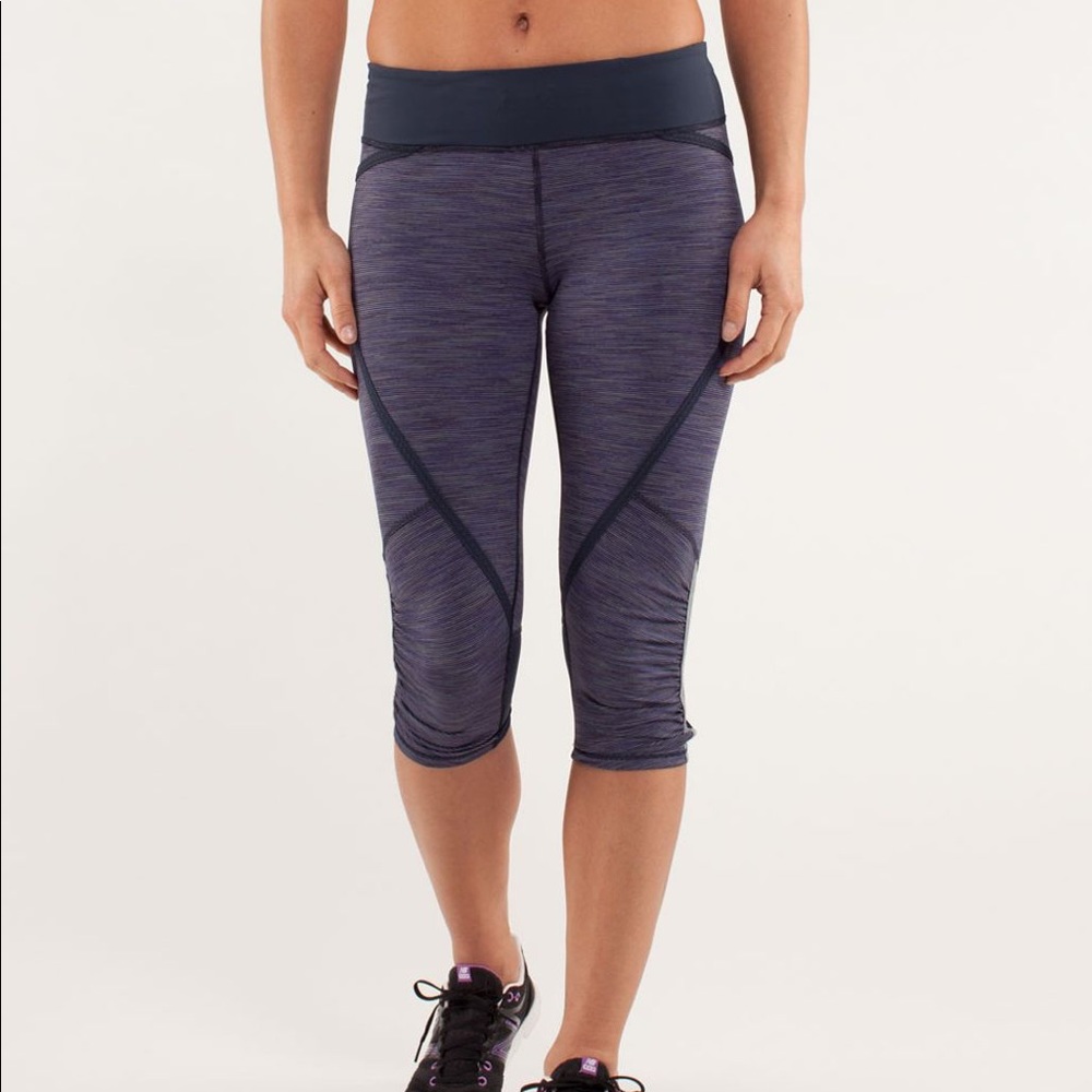 LULULEMON Run Pace Crop Wee Are From Space Sz 4